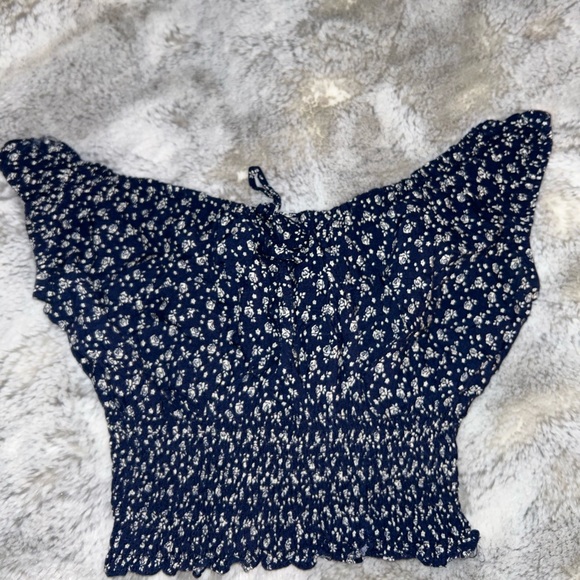 off the shoulder navy brandy melville crop top - Picture 1 of 2